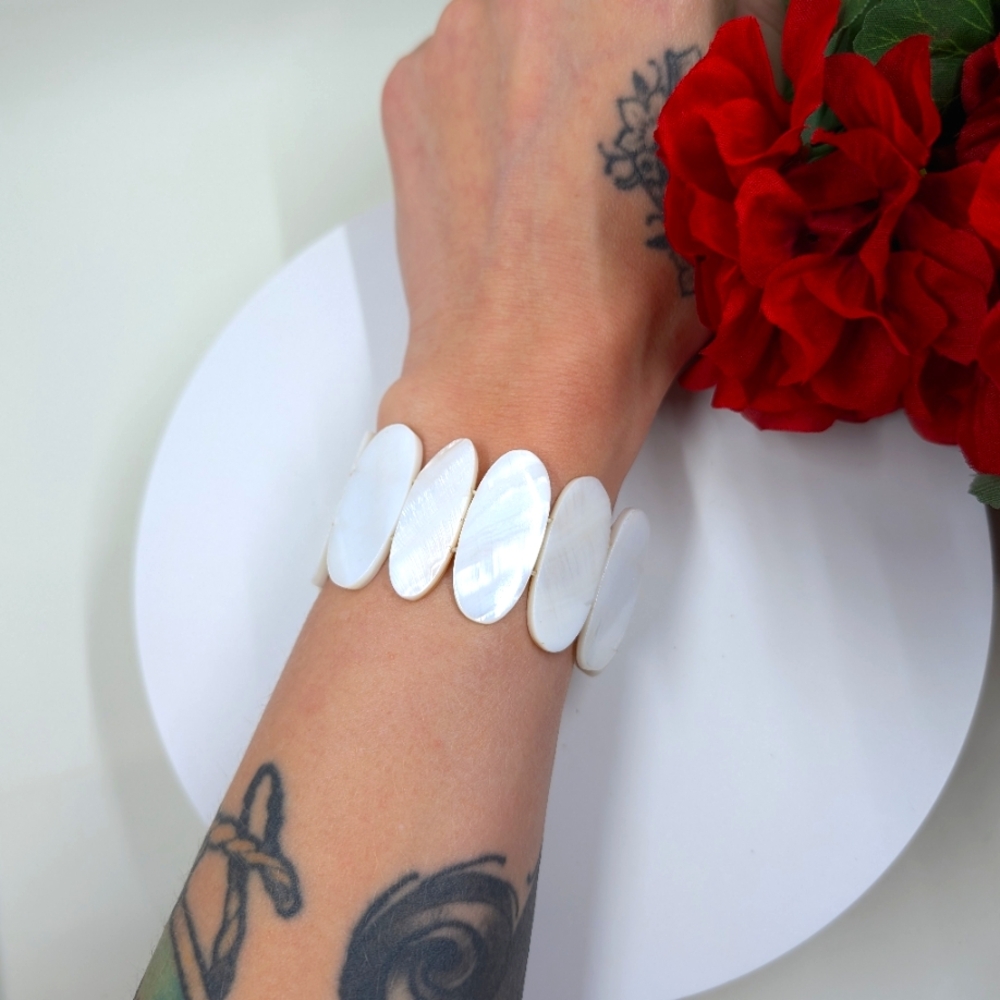 Genuine Mother Of Pearl Oval Beaded Stretchy Bracelet